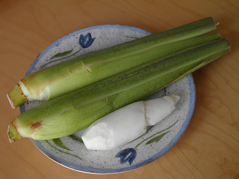 800px-Wild_rice_stems